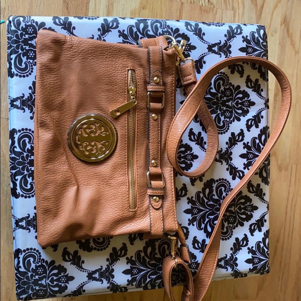 Brown crossbody purse